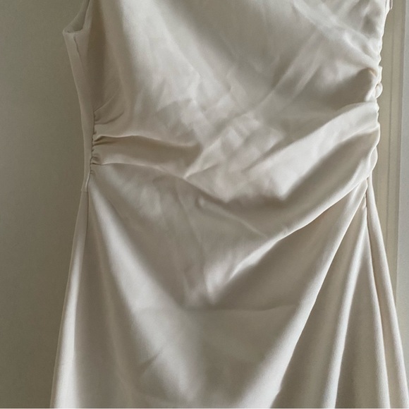 WHITE ONE SHOULDER ZARA DRESS - Picture 2 of 12